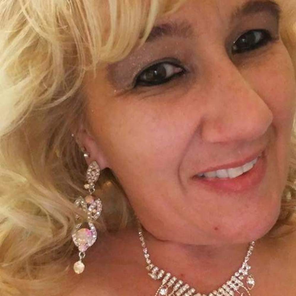 Meet your Posher, Lynda